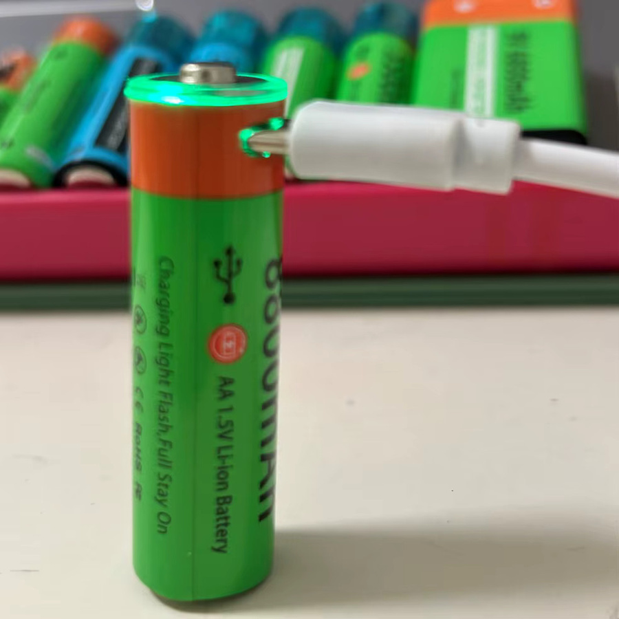 Rscrola AA-Akku mit 8800 mAh in Grün, Lithium-Batterie mit USB-C Schnellladung für Kamera, Uhr und Lampe - Bild 3