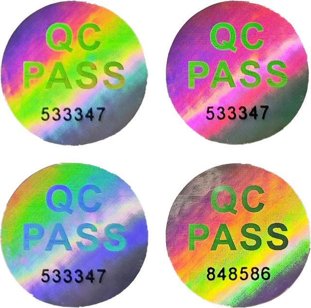 QC PASS Hologramm-Aufkleber mit schwarzen Zufallsnummern, glänzende Laser-Rundaufkleber in Silber und Multicolour für die Qualitätsprüfung - Bild 1