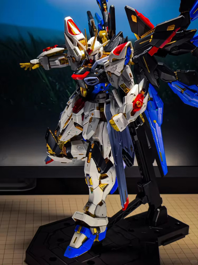 Bandai Gundam Strike Freedom MGEX, Modell Mecha, 1:100, Bausatz - Bild 4