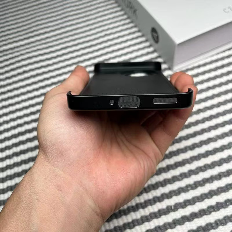 Luxus Kevlar Streifen Magnetische Stoßfeste Schutzhülle für Xiaomi Redmi POCO F7 Pro und F7 Ultra in Schwarz oder Weiß - Bild 3