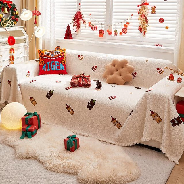 Rutschfester Plüsch Sofabezug von Super Six in Creme mit Weihnachtsdesign, B/H: 180 x 130 cm - Bild 1