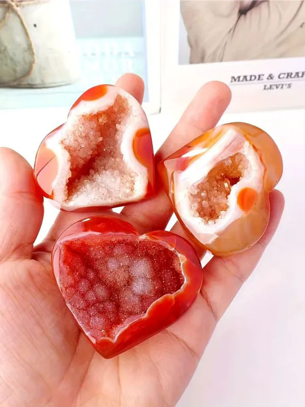 CRYSTALHOLA Karneol Kristall Herz aus rotem Achat als Geode Cluster Ornament in unregelmäßiger Form - Bild 7