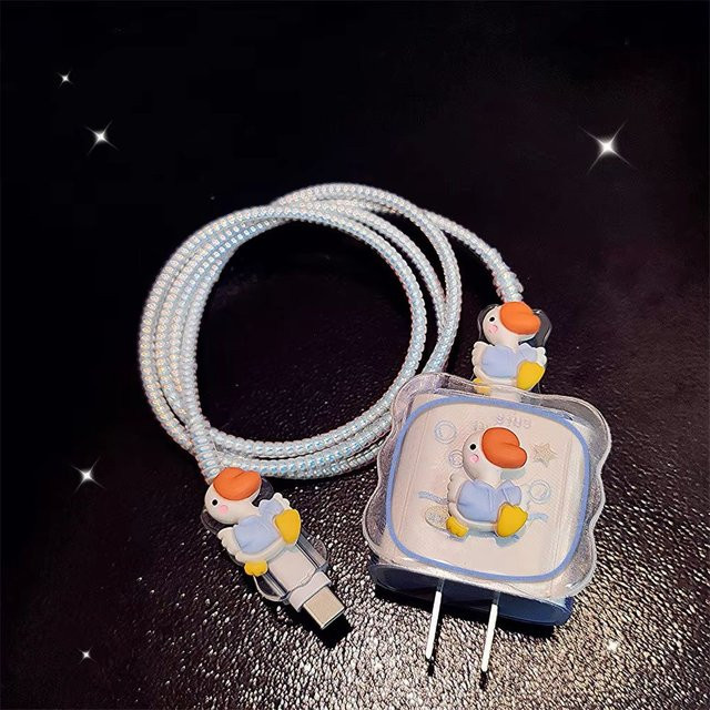 Blue Swan Ladegerät Hülle in Blau für iPhone 16 17 18 als 20 W US Schnellladekopfabdeckung und Schutzkabel Organizer - Bild 1