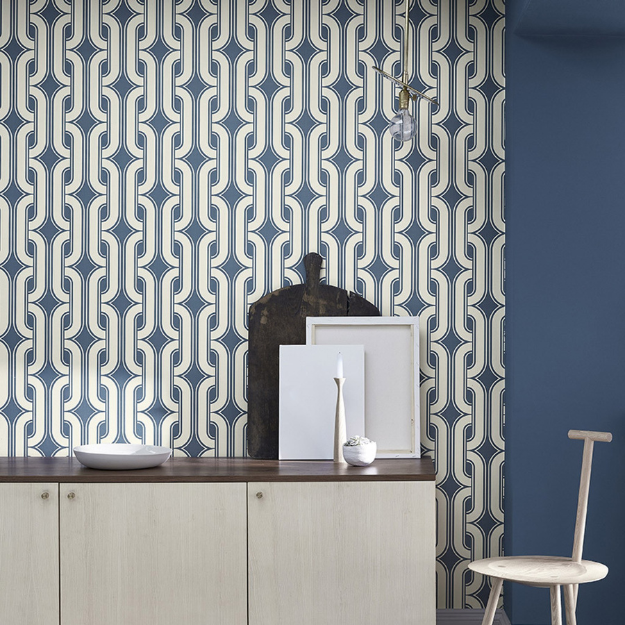 Little Greene Tapete Lavaliers Low Wave in Blau mit abstraktem geometrischem Retro-Muster - Bild 1