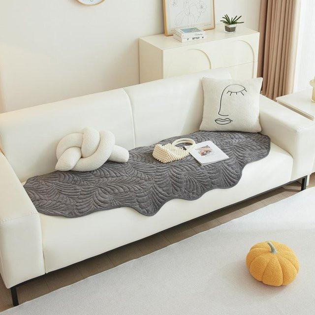 Chenille Sofakissen unregelmäßig geformt mit rutschfestem Kissenbezug von Super Six, B/B/H: 70 x 70 x 1 cm - Bild 1