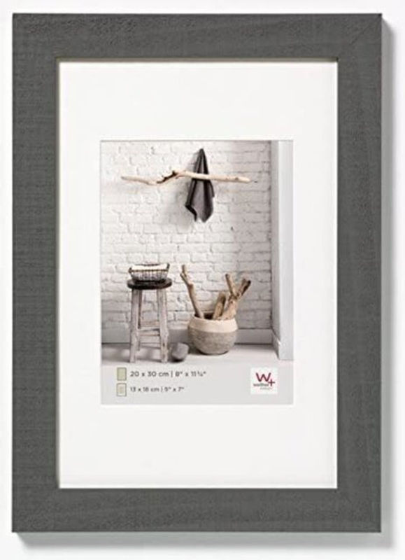 Walther Design Holzbilderrahmen Grau mit Passepartout für Wandmontage und Tischaufstellung, 13 x 18 cm - Bild 3
