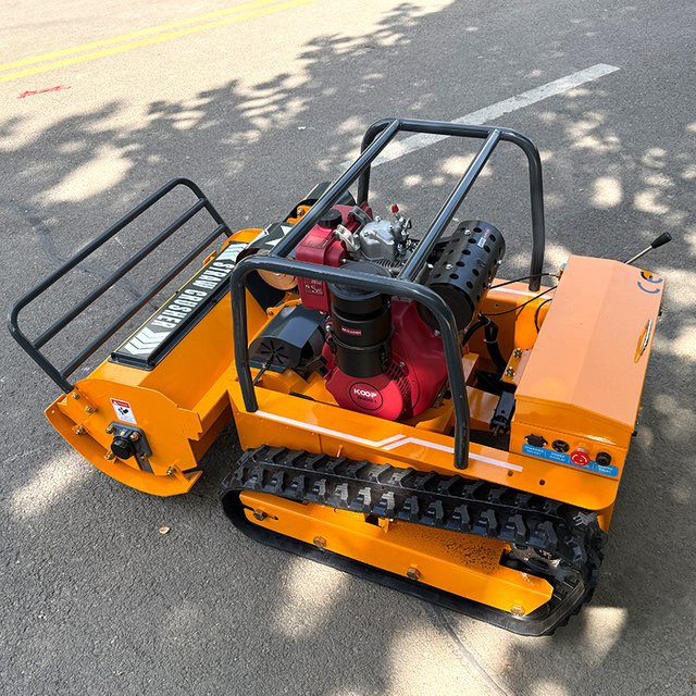 AIWEIYA Ferngesteuerter All-Terrain Roboter-Schlegelmäher mit Gummiketten und Multi-Blade-Scheibe in Orange - Bild 1