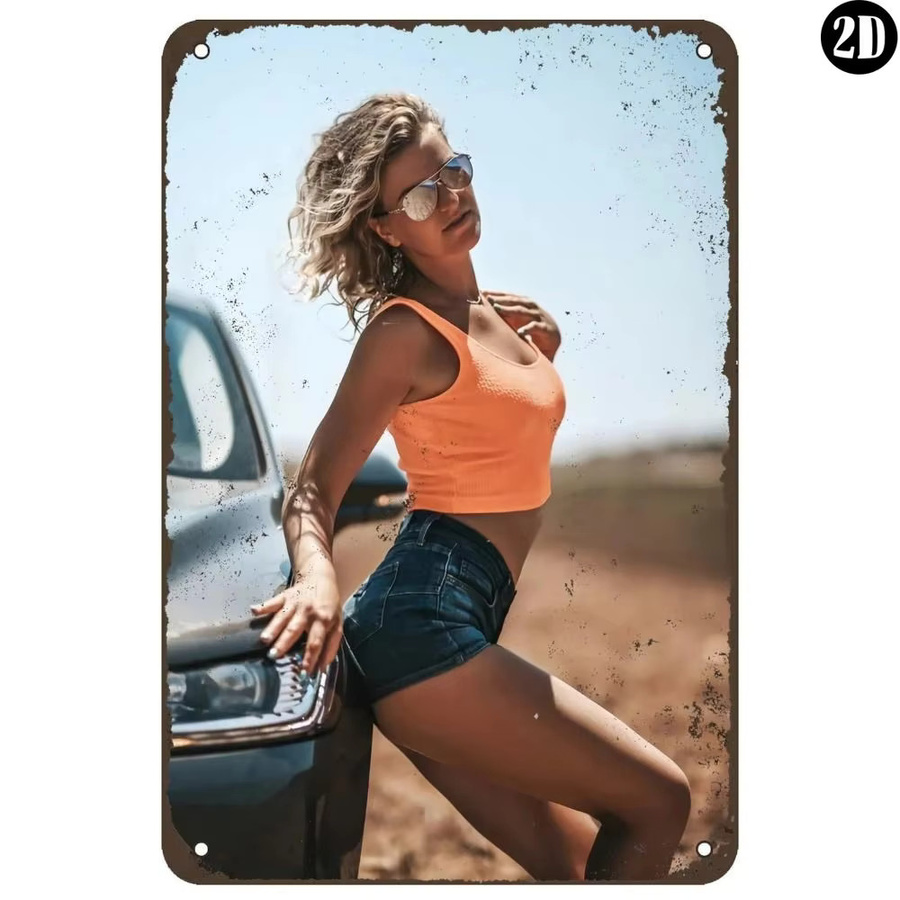 Vintage 2D Metall-Blechschild Blonde in Orange Crop Top & Denim Shorts von Car Wall Decor, Mehrfarbig, B: 30,0 cm, H: 20,0 cm - Bild 2