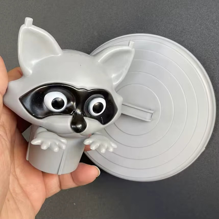 Waschbär Toilettenpapierhalter mit Mülleimer-Deckel in Grau aus Kunststoff - Bild 2