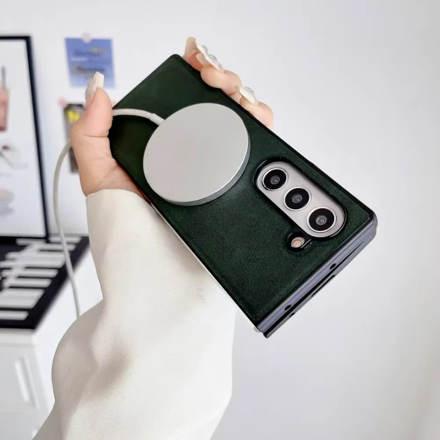 Magnetische PU-Leder-Handyhülle für Samsung Galaxy Z Fold 7 6 5 4 3 5G in Grün mit kabelloser Ladefunktion - Bild 1