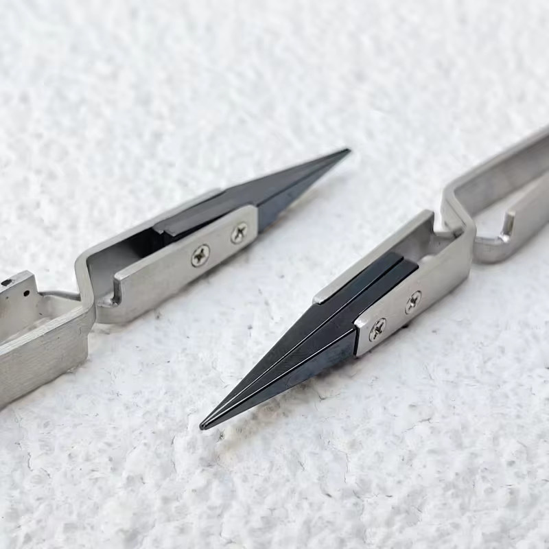 Präzisionspinzette mit Keramikkopf in Silber und Weiß für Elektronikreparaturen und Schmuckbearbeitung - Bild 2