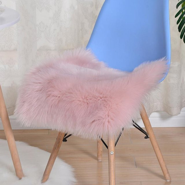 Weiches Sitzkissen aus Kunstwolle in Pink, waschbares quadratisches Polster für Büro und Zuhause von 12Amanda Accessory - Bild 1