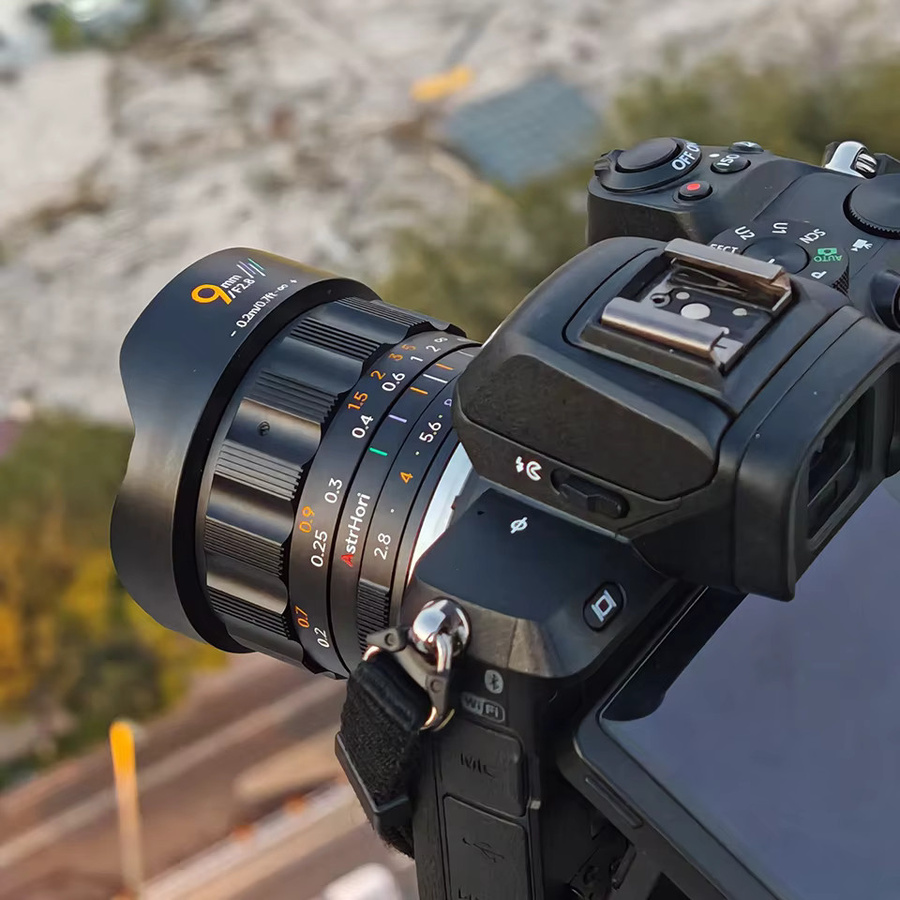 AstrHori APS-C 9 mm F2,8 Ultraweitwinkel-Prime-Kameraobjektiv für Sony E, Nikon Z, Canon RF und Fujifilm XF in Schwarz - Bild 4