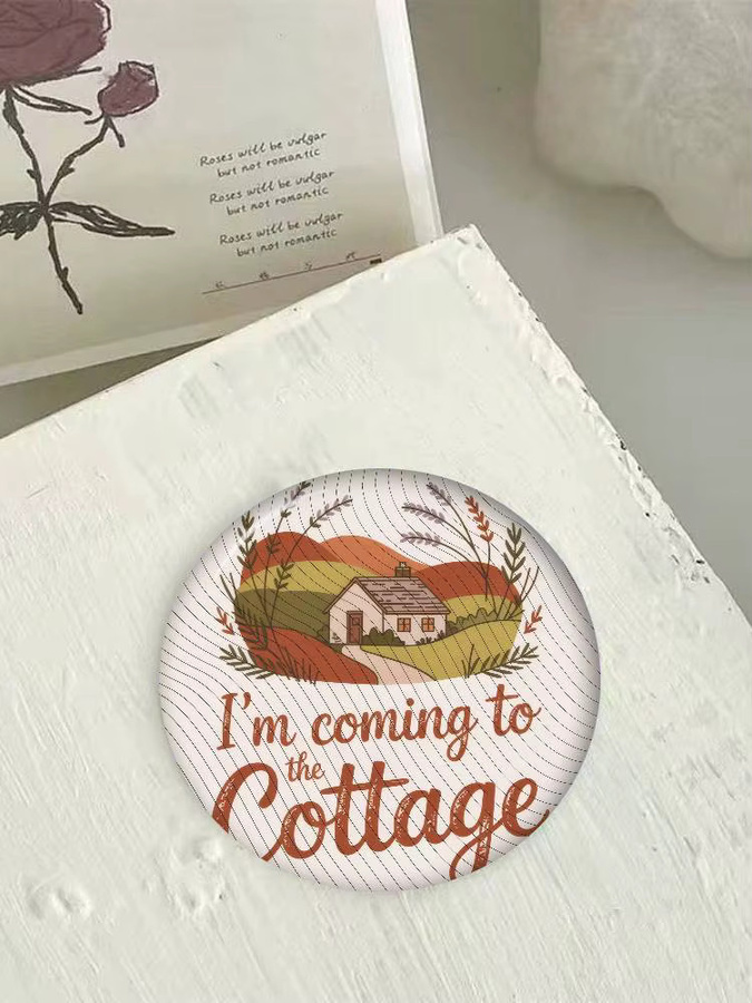 Kayou Brosche, I'm Coming To The Cottage Anime Button Pin - Bild 4