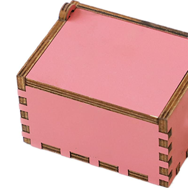 CosyHome Hölzerne Spieluhr mit klassischer Schnitzerei und Handkurbel in Rosa im antiken Stil - Bild 4