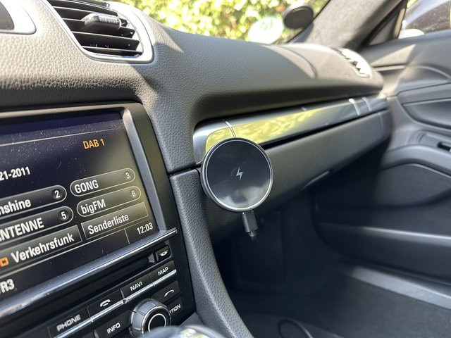 Magnetische LHD-RHD-Telefonhalterung für MagSafe Charger passend für Porsche 991 981 718 911 Cayman Boxster - Bild 1
