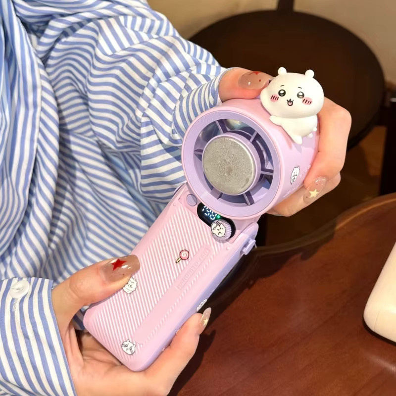 Chiikawa Mini-Handventilator mit Digitalanzeige, tragbarer USB-aufladbarer Kawaii-Ventilator für den Sommer - Bild 5