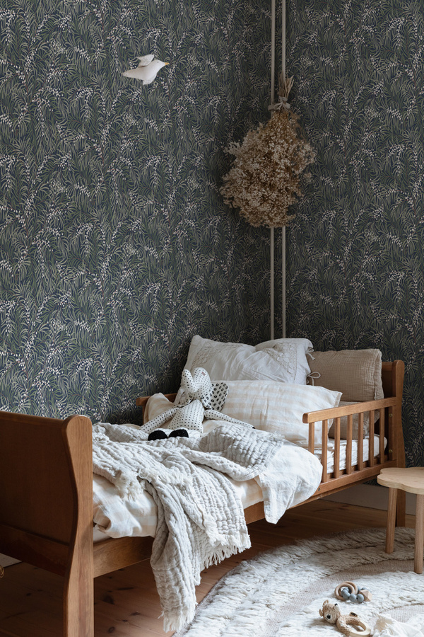 Sandberg Wallpaper Idun Non-Woven in Blue, Turquoise und Green mit floralem und botanischem Muster - Bild 1