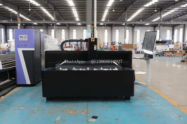 ACCTEK Blechfaser-Laserschneidemaschine AKJ1530F in Schwarz mit 1,5 kW bis 3 kW Leistung für eine maximale Materialdicke von 30 mm - Bild 1