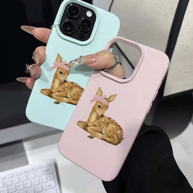 XCEOENM Retro-Handyhülle mit Hirsch-Litschi-Muster für iPhone 11 bis 16 Pro Max Plus, stoßfeste Candy Bumper Hülle, Multicolor - Bild 1
