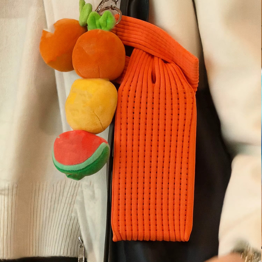 Modische gestrickte Umhängetasche als Premium-Handytasche für iPhone 17 Pro und iPhone 17 AIR - Bild 3
