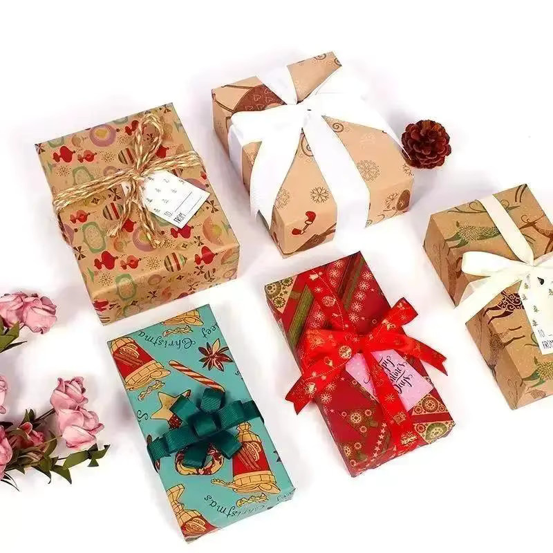 Weihnachtliches Geschenkpapier im Retro-Stil mit Baum- und Schneeflocken-Motiv - Bild 4