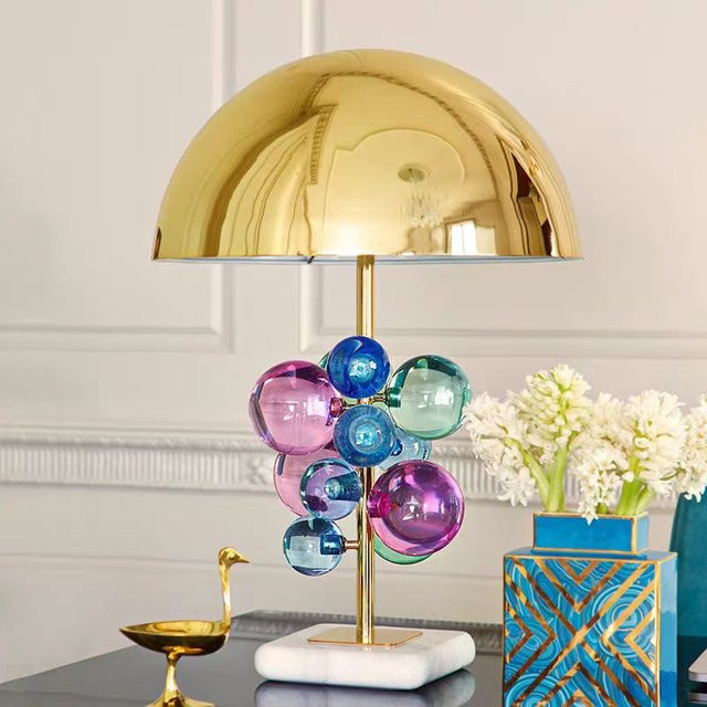 TAONUANSHU Kristall-Tischlampe im nordischen Stil aus Glas und Metall in Gold/Messing und Transparent für Wohnzimmer und Schlafzimmer - Bild 1