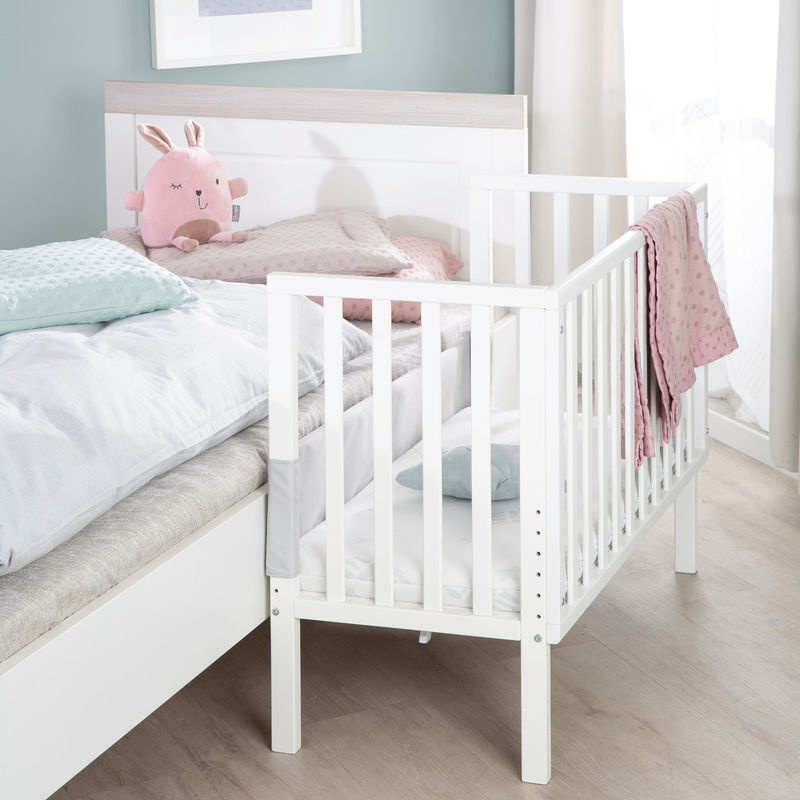 Roba Beistellbett 2in1 safe asleep mit Barriere und Matratze aus Holz in Weiß - Bild 6