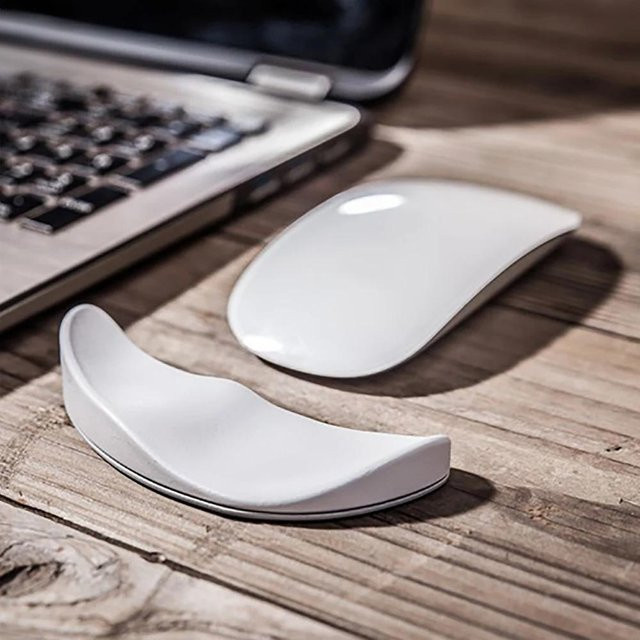 Ergonomisches Mauspad mit Handgelenkauflage aus Silikon-Gel für die rechte Hand von SZwatch in Weiß - Bild 1