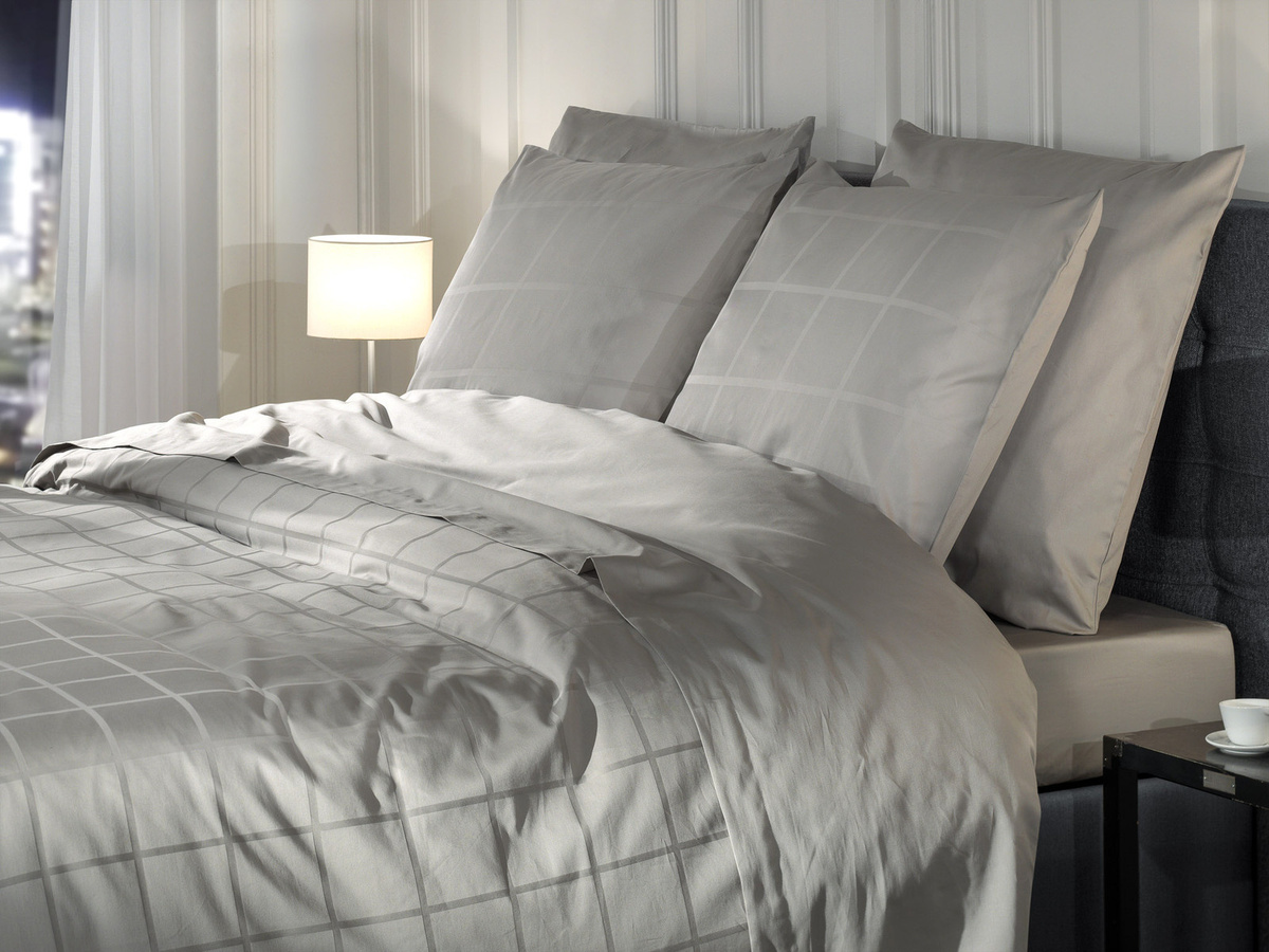 Heckett & Lane Mako-Satin Bettwäsche Diamante Glacier Grey Karo, B/H: 135 x 200 cm mit Kissen 80 x 80 cm - Bild 1