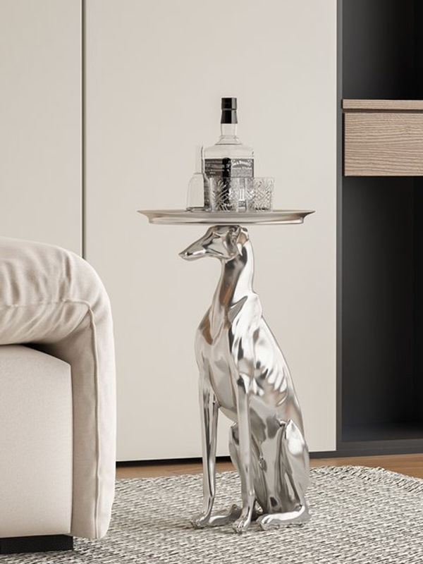 Skandinavische Hundeskulptur aus Metall als dekorative Tierstatue in Weiß und Silber für dein Wohnzimmer - Bild 1