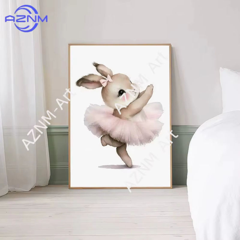 Selbstklebendes Ballerina-Hasen-Poster von AZNM in Rosa im Vintage-Stil für die Oster-Dekoration im Kinderzimmer - Bild 2