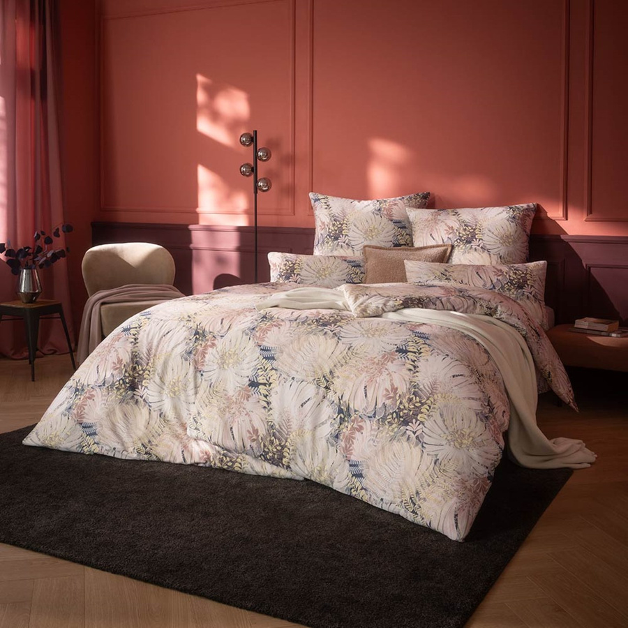 Estella Mako-Satin Bettwäsche Amira rosa Blumen Blütenmeer mit Bettbezug und Kissenbezug, B/H: 135 x 200 cm, Kissen: 40 x 80 cm - Bild 1