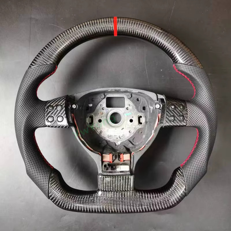 Echtes Carbonfaser-Lenkrad mit Leder für Volkswagen Golf 5 Mk5 GTI TSI Passat Touran in Schwarz (ohne Paddel) - Bild 1