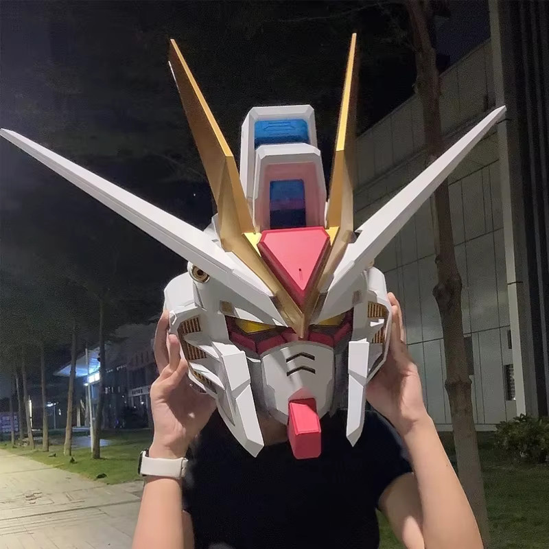 TAKARA TOMY Strike Freedom LED-Leuchthelm, Tragbare Maske, Cosplay-Requisite, Desktop-Ornament, Sammlermodell - Bild 2