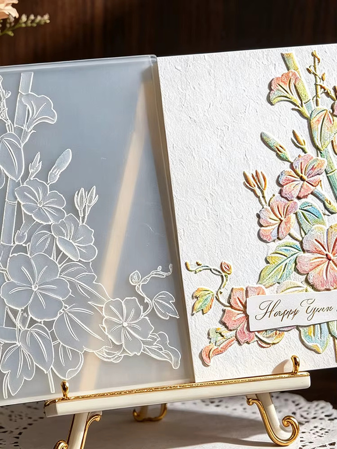 Handgefertigte Grußkarte mit geprägtem Morgenblumen-Design und Kletterpflanzen-Blumencluster-Muster aus Papier - Bild 4