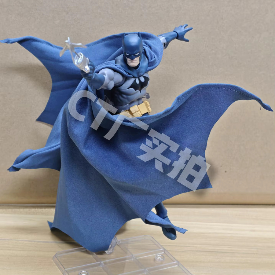 CT Toys DC Batman Mafex 126 Actionfigur, Blau, Maßstab 1:6, ab 3 Jahre - Bild 2