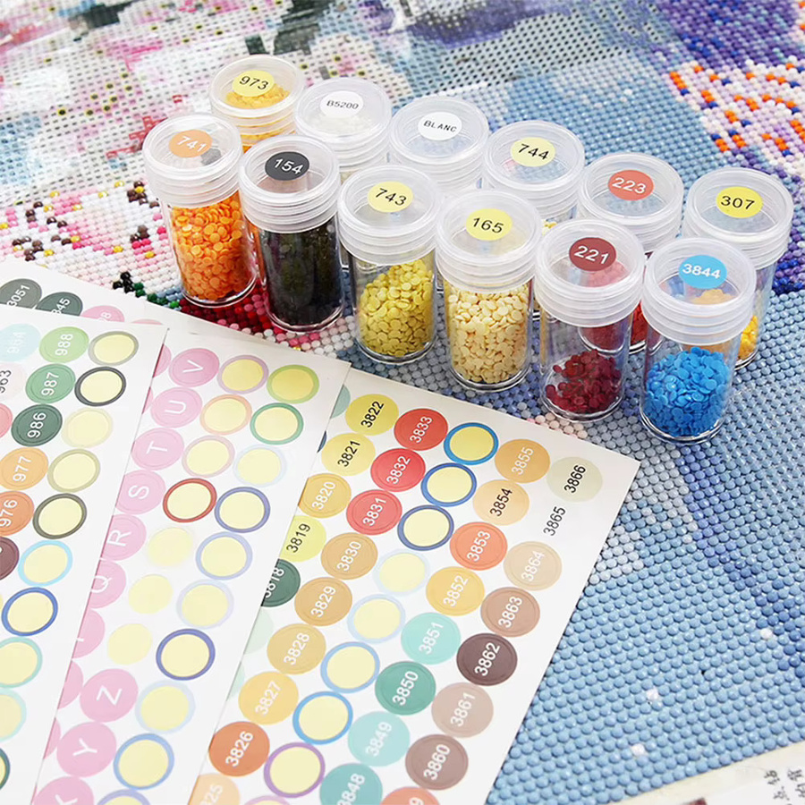 Dmc Diamantmalerei Aufkleber mit 26 Buchstaben und Nummern 0-100 für runde Diamantmalerei Etiketten in Mehrfarbig - Bild 1