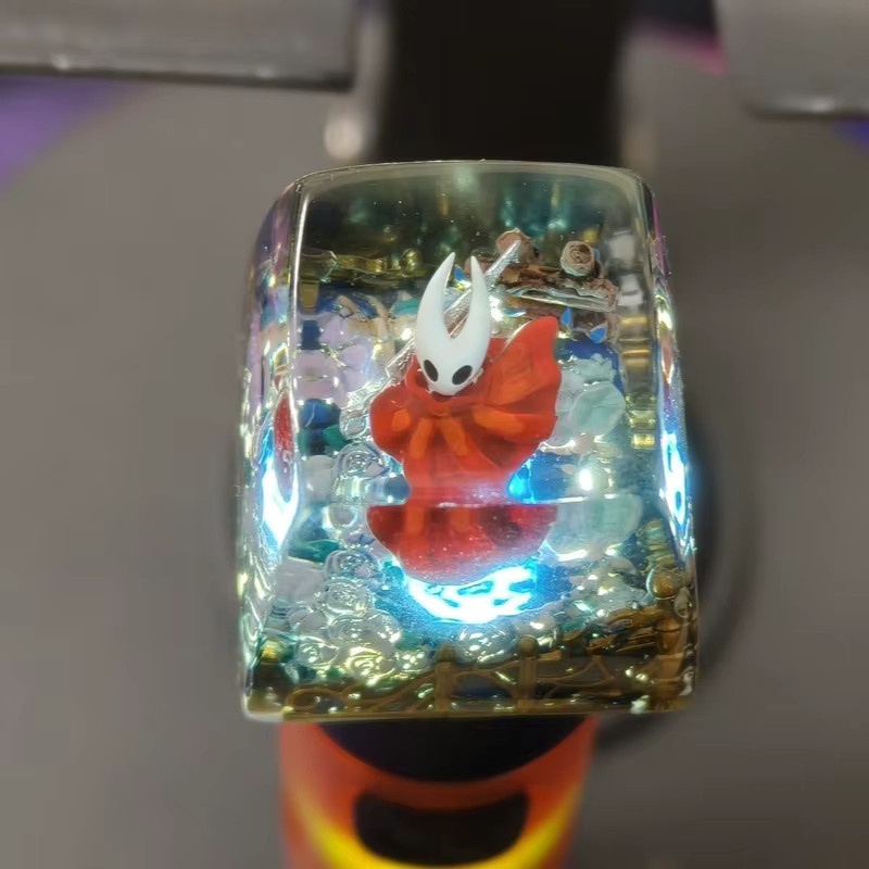 Hollow Knight Hornet Harz Keycap für mechanische Tastaturen, bunt, kreatives Zubehör für Gaming-Peripheriegeräte - Bild 2