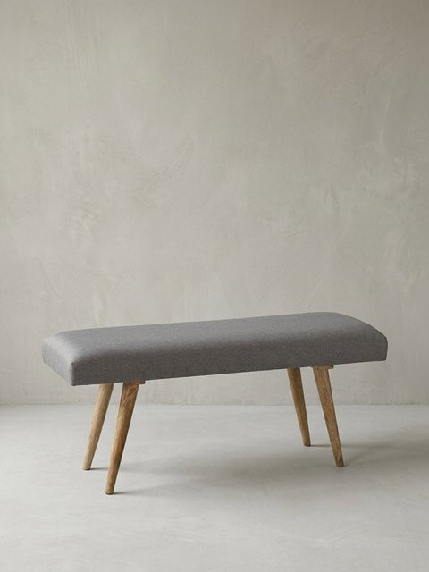 Gepolsterte Sitzbank aus Massivholz und Baumwolle im Retro-Stil von KADIMA DESIGN, Grau, B/T/H: 117 x 38 x 51 cm - Bild 1