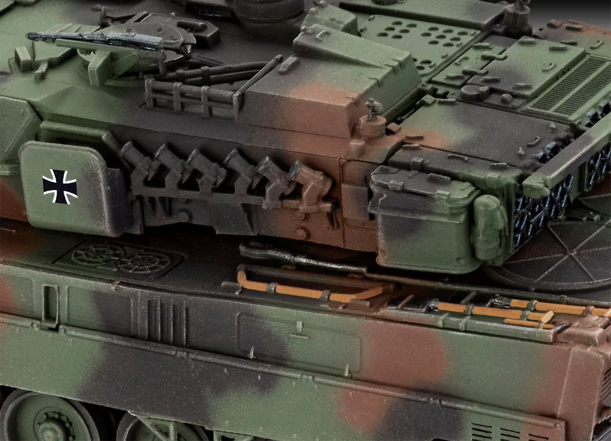 Revell Leopard 2A7V, Modellbau, 1:72, ab 12 Jahren - Bild 4
