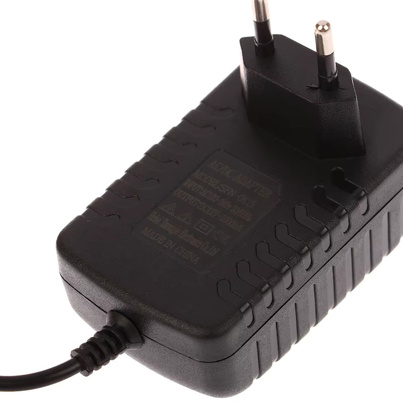 Universal 12V Ladegerät für elektrische Kinderautos mit europäischem Stecker in Schwarz - Bild 5