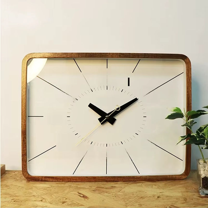 Quadratische Wanduhr aus Massivholz in Weiß mit geräuschlosem Quarzwerk im Vintage-Design, Durchmesser: 30,48 cm - Bild 5