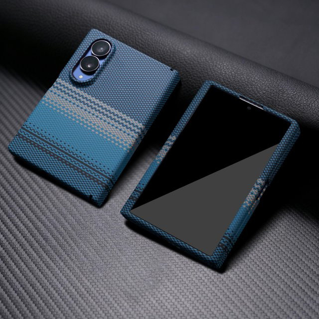 YNNBO Magnetische Carbonfaser Schutzhülle für Samsung Galaxy Z Fold 8 in Blau mit Displayschutz und MagSafe Kompatibilität - Bild 1