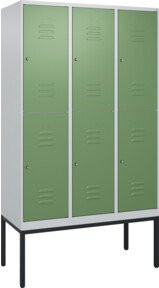 C+P Doppelstock-Spind Classic PLUS mit 3 Abteilen, Gestell, RAL 6011 Resedagrün, B/T/H: 120 x 50 x 212 cm - Bild 1