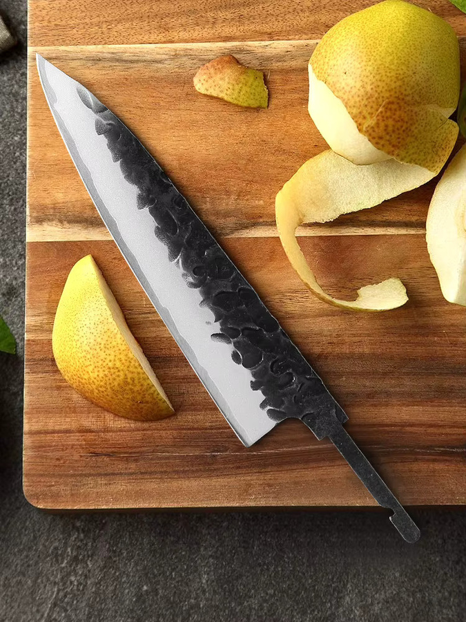 DASHWAY Japanisches Utility-Küchenmesser aus Verbundstahl mit Full Tang und 5,5 Zoll Klinge in Silber - Bild 4