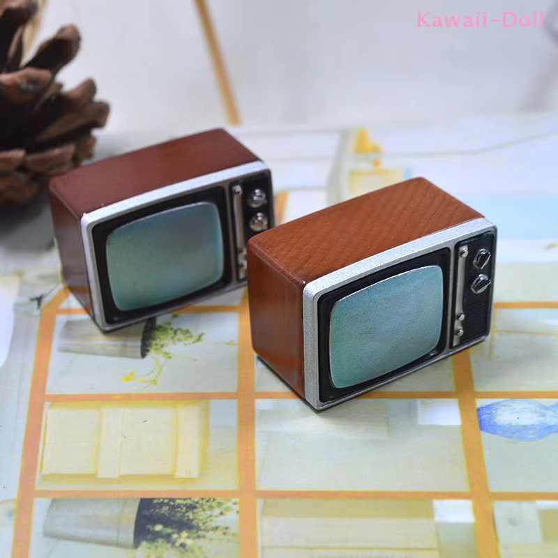 DIAPER&CORED Miniatur-TV in Braun als nostalgisches Puppenhaus-Zubehör für dein Wohnzimmer-Modell - Bild 2