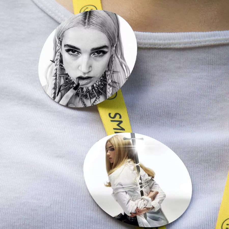 Singer Poppy Snap-in Pins, Cartoon-Figur, rund, Broschen - Bild 3