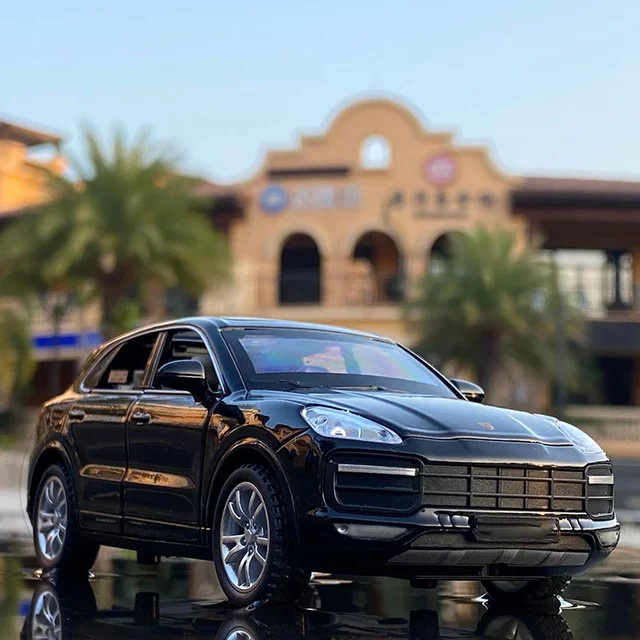 KaKBeir Cayenne Turbo Auto-Modell, 1:32, Metall, Schwarz, ab 3 Jahre - Bild 1