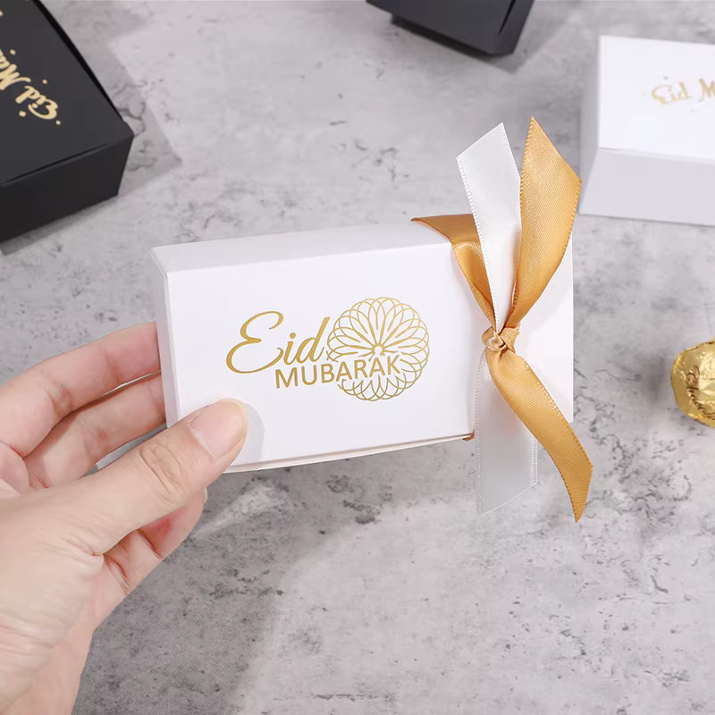 ZQNYCY Eid Mubarak Geschenkboxen mit Band für Ramadan Kareem, weiße Papier-Geschenkboxen für Süßigkeiten und Cookies zur DIY Dekoration für islamische Feste - Bild 4
